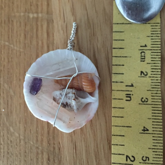 Handmade Wire Wrapped Shell Pendant - Picture 3 of 4